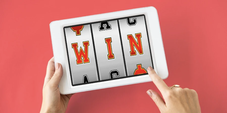 Topp 5 spelautomater med bst freespins-bonus  Book of Dead, Starburst, Big Bass Bonanza